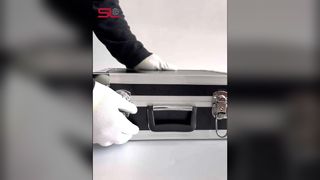 Las nuevas muestras para series de malla metálica rígida.