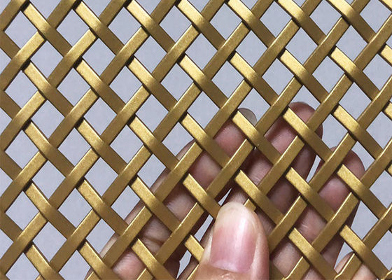 Color de latón ligero resistente al fuego Decoración arquitectónica malla tejida para la parción de la pantalla del pasillo
