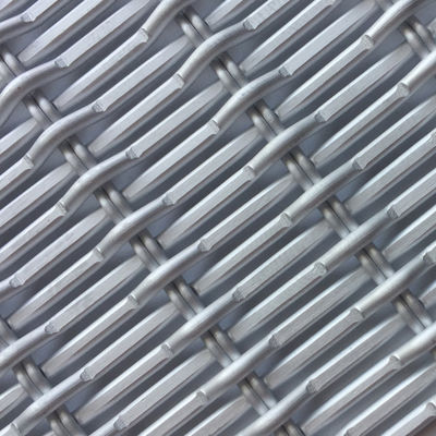 Cuadrícula arquitectónica de acero inoxidable de plata para fachada de edificio personalizada