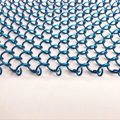 Pintura de pulverización de malla de 5 mm con persiana de rodillo de metal decorativa de partición interior