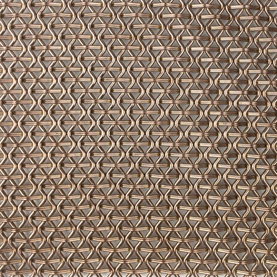 Panel de malla de acero inoxidable de grado arquitectónico para mejorar las puertas de los gabinetes en cocinas y espacios de almacenamiento contemporáneos