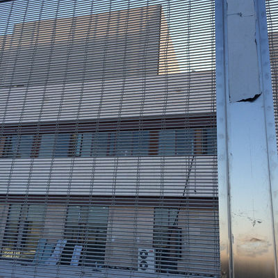 Panel de malla de alambre tejido de acero inoxidable tratamiento de borde reforzado