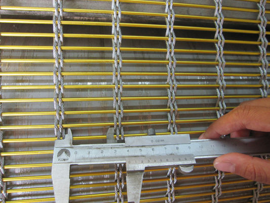 Aplicación de la red de acero inoxidable para revestimiento de ventilación de fachadas de edificios de gran altura