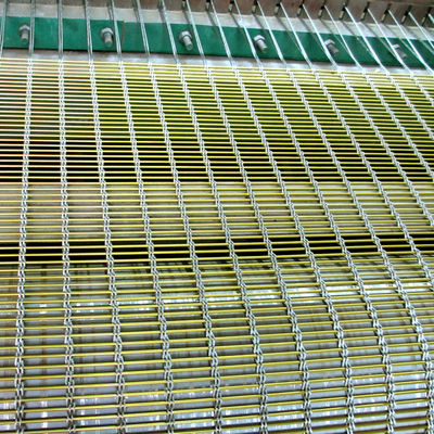 Aplicación de la red de acero inoxidable para revestimiento de ventilación de fachadas de edificios de gran altura