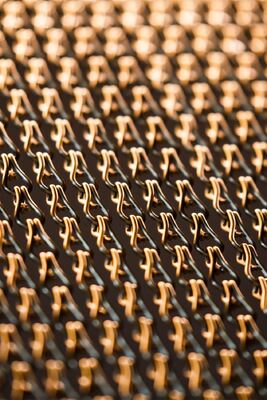 Cortina de eslabones de cadena de aluminio de tamaño 12x24mm con un 60% de área abierta y un diámetro de alambre de 1,2mm para protección contra insectos