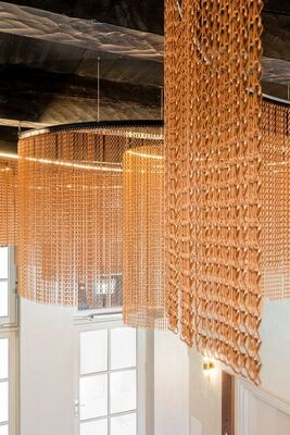 24 mm distancia de la cadena 1,2 mm diámetro del alambre de aluminio de la cadena de pantalla de mosca con 60% de área abierta para aplicaciones industriales