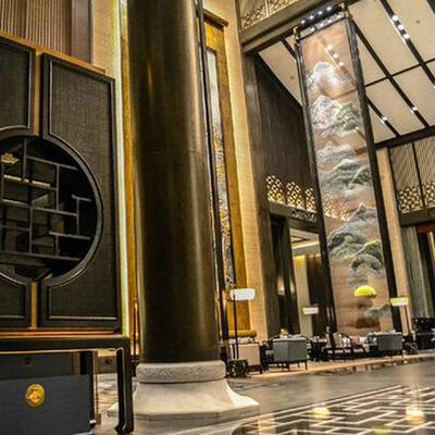 Buena flexibilidad malla arquitectónica de acero inoxidable con diámetro de cable de 2,5 mm x 4 y superficie chapada en bronce antiguo para fachadas de edificios