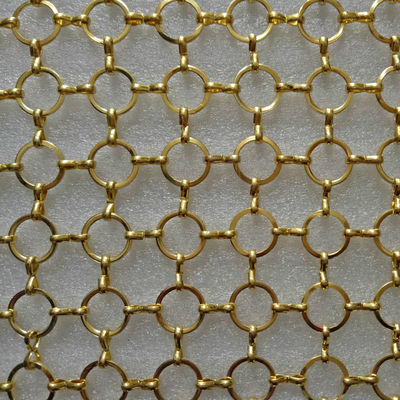 Malla de oro del correo en cadena de Ring Mesh Decorative Fence 3.8m m del metal del ODM