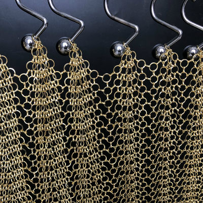 Malla de oro del correo en cadena de Ring Mesh Decorative Fence 3.8m m del metal del ODM